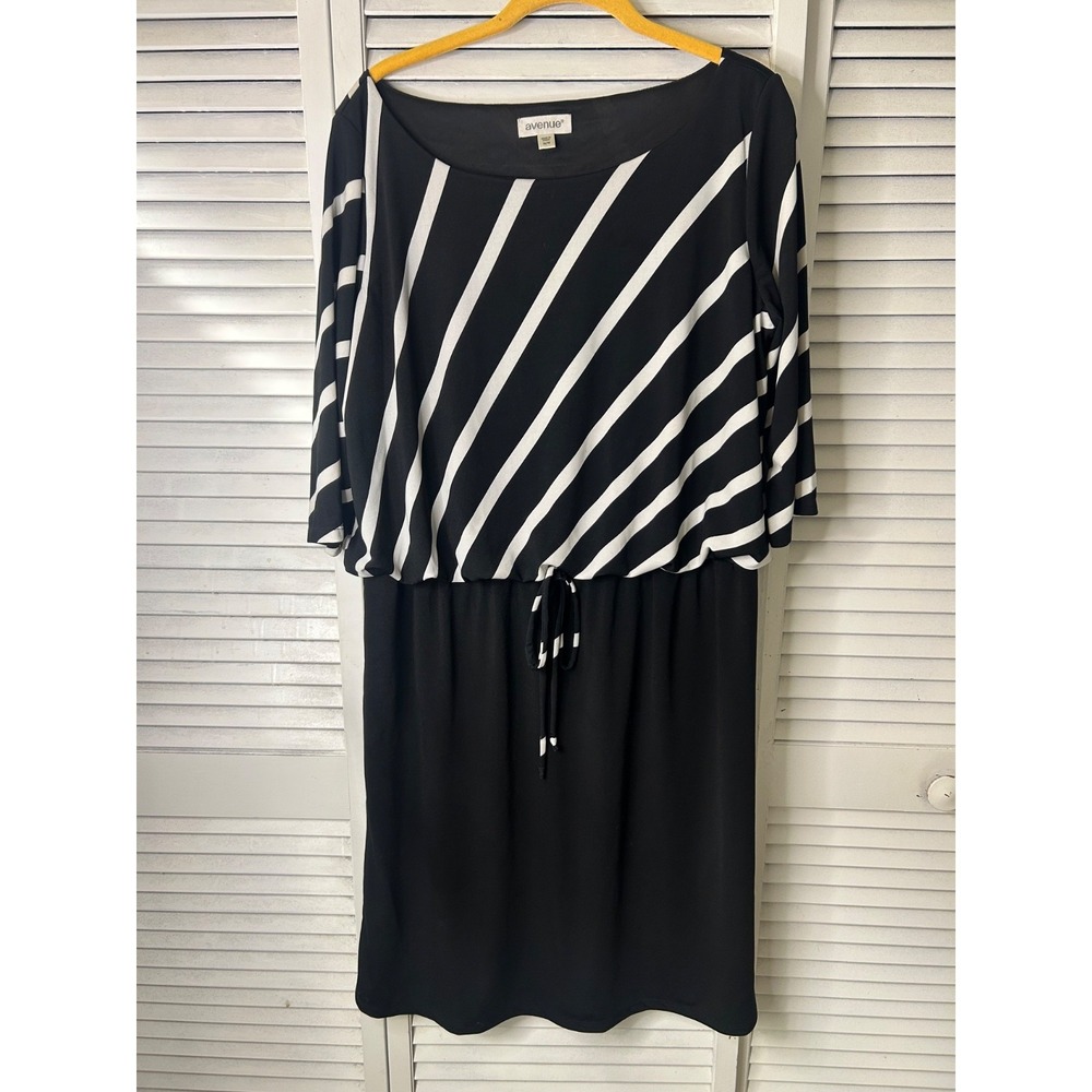 Avenue Black &‎ White Dress Size 14/16
